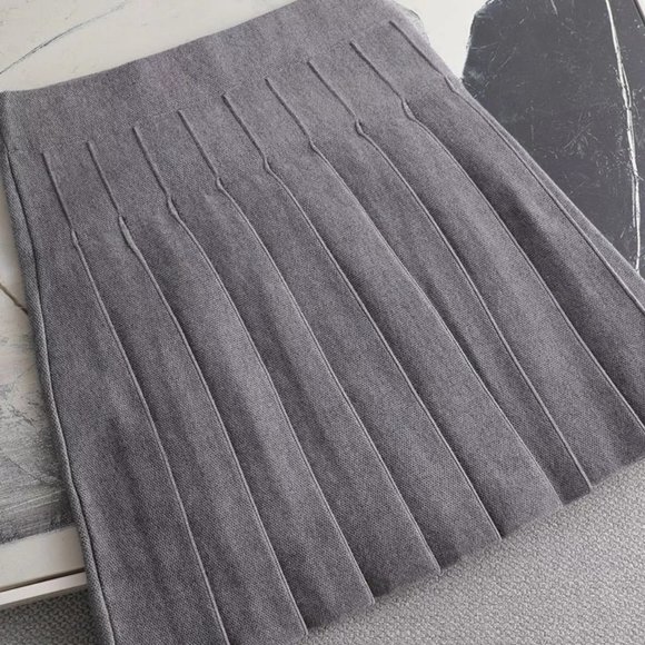 Dresses & Skirts - Pleated high waist mini skirt